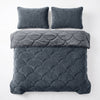 VUODEVAATTEET - Lazy Teddy/Velvet Antrasiitti Tyynyliinoilla Lazy peitto