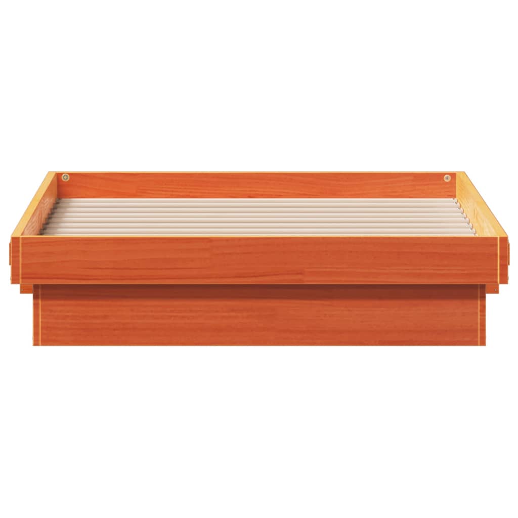 Vahanruskea led-sängynrunko Margretta 100x200cm (mänty)