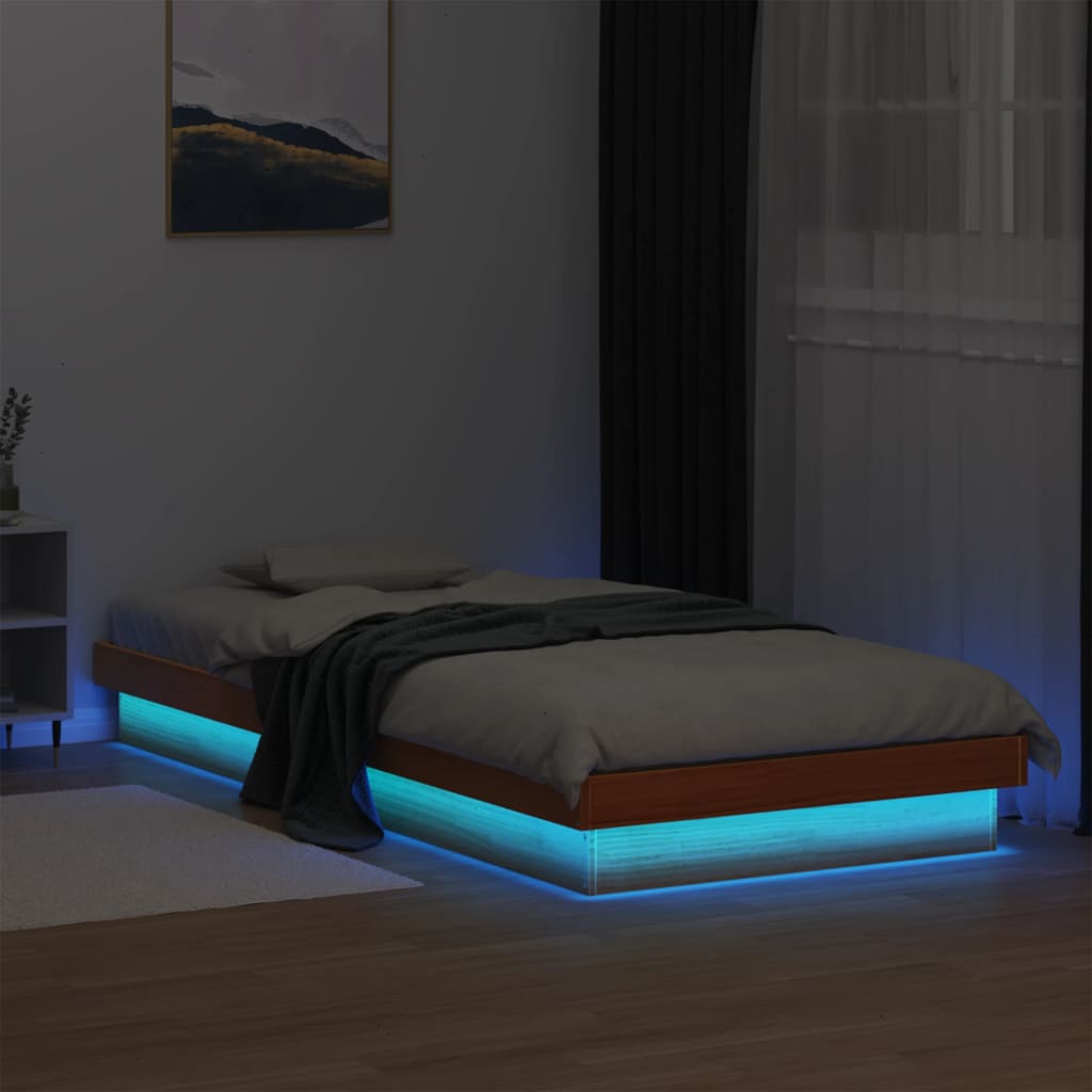 Vahanruskea led-sängynrunko Margretta 100x200cm (mänty)