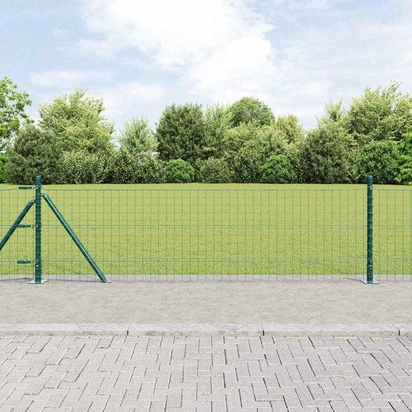 Euroaita betoniin perustuen 50 x 0,4 m PVC-pinnoitettu teräs