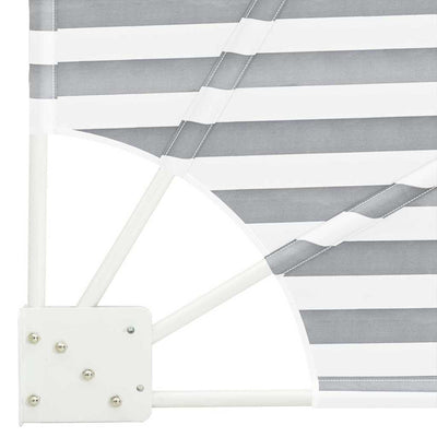 Antrasiitti ja valkoinen parvekkeen yksityisyyden suoja Linna