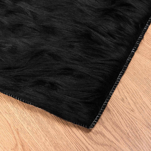 Tekonahkainen lampaantalja-matto TAFALLA Musta 160 x 160 cm