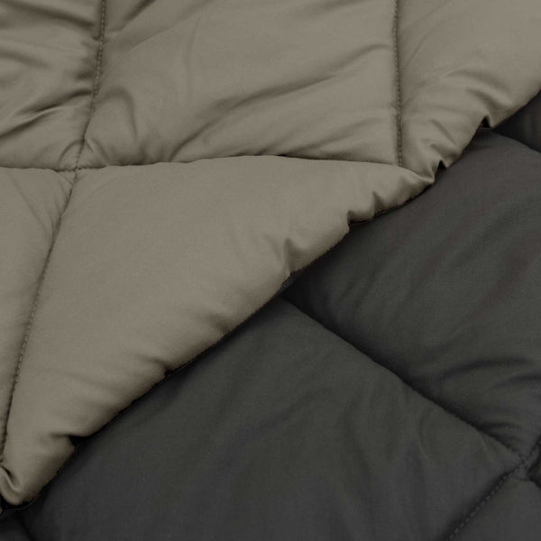Koko Vuoden Peitto Vaaleanharmaa ja antrasiitti 200 x 220 cm