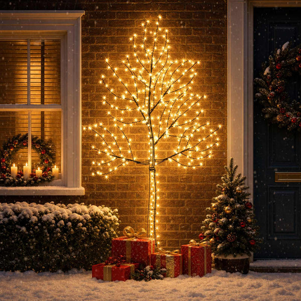 Seinälle asennettava LED-joulukuusi 210 cm 312 LEDiä