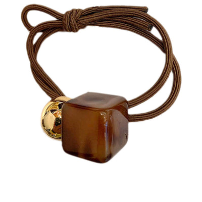 Rubber kuutio- ja pallomuotokoristeella 1 kpl - INCA