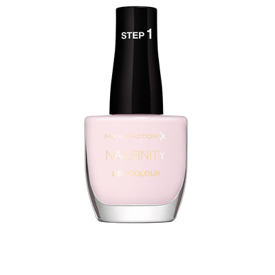Nailfinity #190-parhaiten pukeutunut - MAX FACTOR