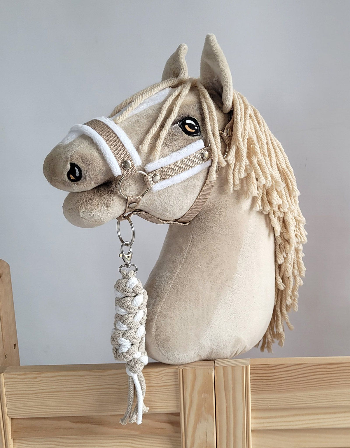 Keppihevosen riimunaru - White-Beige