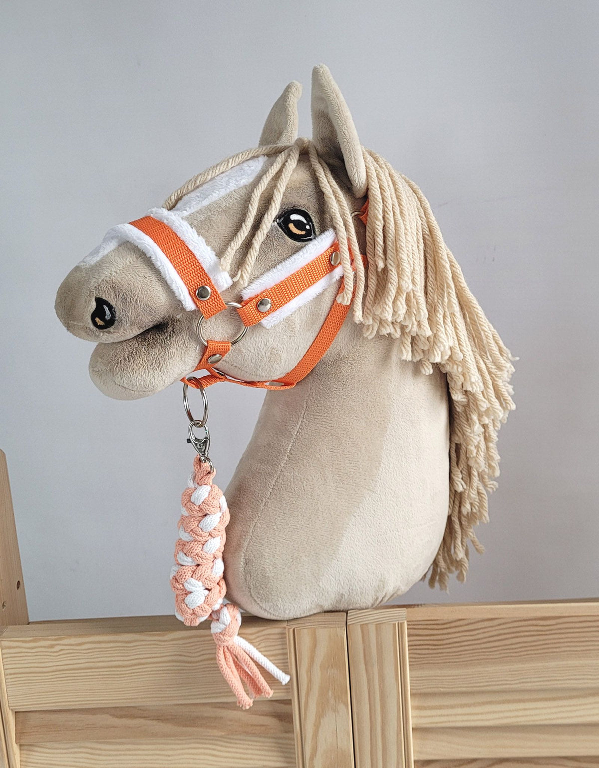 Keppihevosen riimunaru - White-Orange