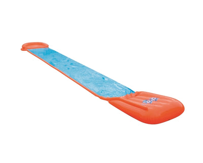 Bestway H2O Go yhden hengen liukumäki, jossa on 5,49 metrin pituinen ränni.