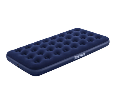Bestway 67001 -makuualusta on sininen, turkoosi ja valkoinen ilmapatja. Makuualustassa on integroitu tyynyosa ja se on mitoiltaan 188 cm x 99 cm x 22 cm.