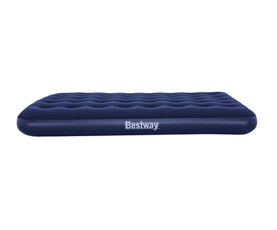 Bestway 67002 -materassi on täysikokoinen, turvallinen ja kestävä ilmapatja. Mitat ovat 191 cm x 137 cm x 22 cm.