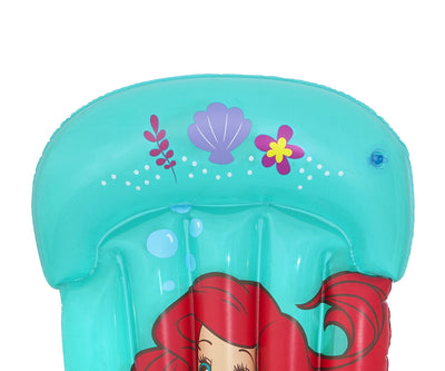 Bestway 9101F Little Mermaid -uimapatja. Mitat 158 cm x 81 cm. Kuvassa on sininen uimapatja, jossa on Ariel Pieni merenneito -teemakuva.