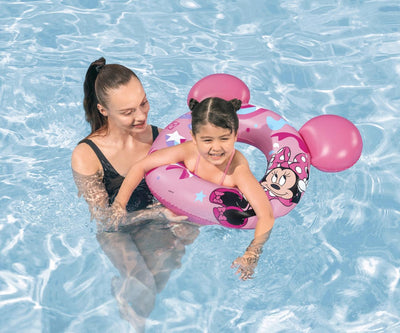 Bestway 9102N Disney Junior Minnie -uimarenkaassa on Minnie Hiiri -teemainen design. Uimarengas on kooltaan 74 cm x 76 cm.