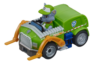 Paw Patrol Ready for Action -leikkiauto Carrera First -sarjasta. Tuote sopii 2-vuotiaille ja sitä vanhemmille lapsille.