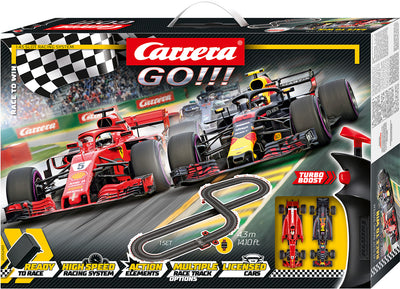 Carrera GO - Race to Win -autorata, jossa radan pituus on 4,3 metriä.