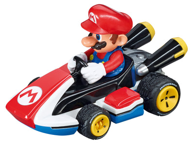 Carrera GO! 20062491 Nintendo Mario Kart 8 -autorata, jossa Mario ja Luigi -autot kilpailevat toisiaan vastaan. Rata on mittakaavassa 1:43 ja pituudeltaan 4,9 metriä.