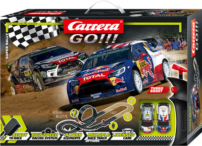 Carrera Go -autorata, jossa on Super Rally -teema. Rata on 4,9 metriä pitkä ja siinä on monipuolisia kaarteita ja esteitä.