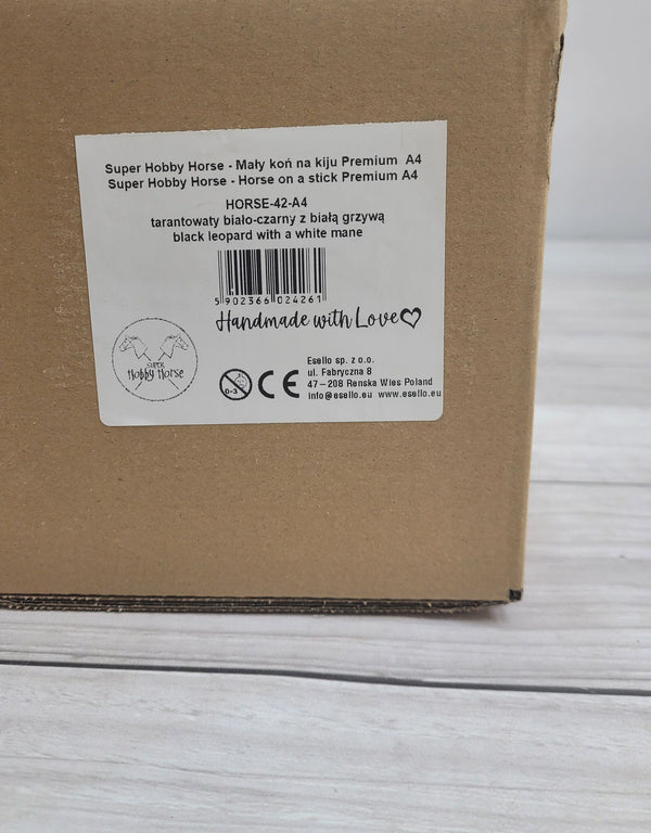 Super Hobby Horse - Super Hobby Horse Premium keppihevonen - leopardi valkoisella harjalla A4