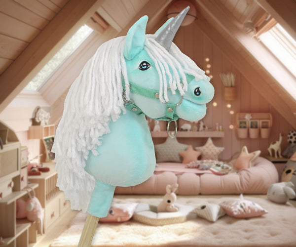 Super Hobby Horse - Hobby Horse yksisarvinen kepillä mintunvihreä valkoisella harjalla ja hopeisella sarvella A4