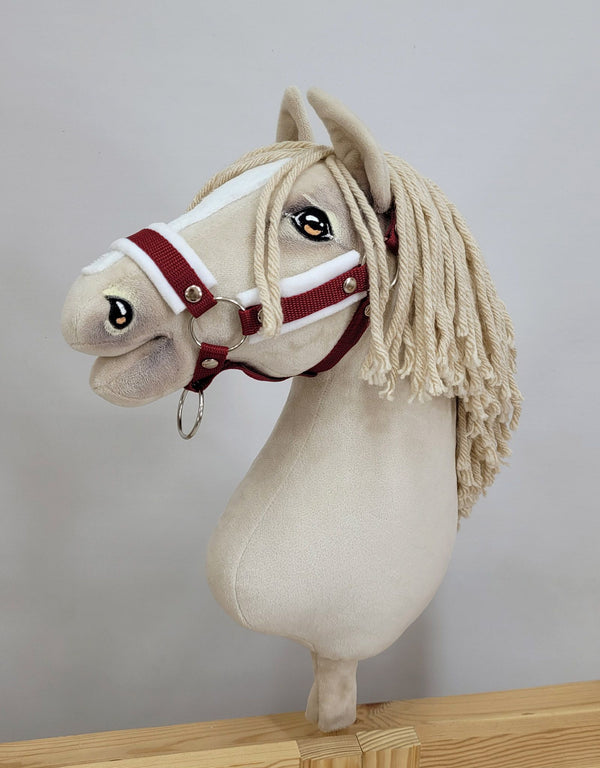 Super Hobby Horse - Hobby Horse A3 riimu valkoisella karvareunuksella ja naruriimu valkoinen-viininpunainen