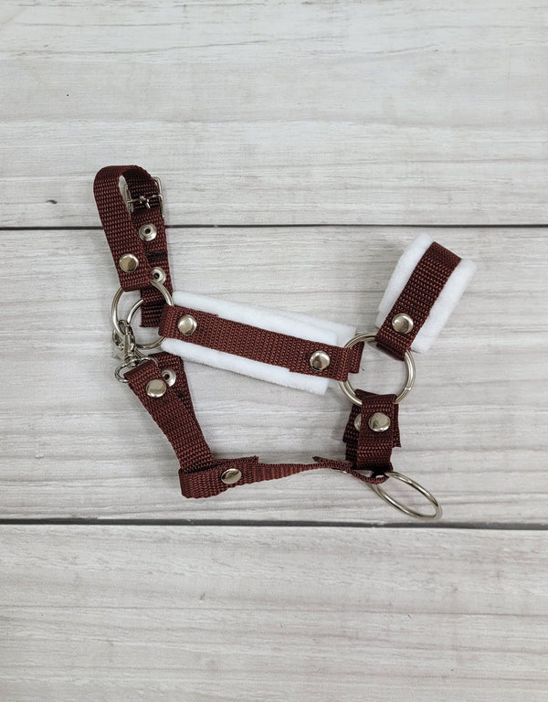Super Hobby Horse - Hobby Horse riimu A3 valkoisella tekoturkiksella + kiinnitysnaru nyöriä valko-ruskea