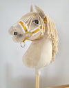 Super Hobby Horse - Hobby Horse A3 -riimu valkoisella karvapehmusteella ja naruriimu valkoinen-hunajankeltainen