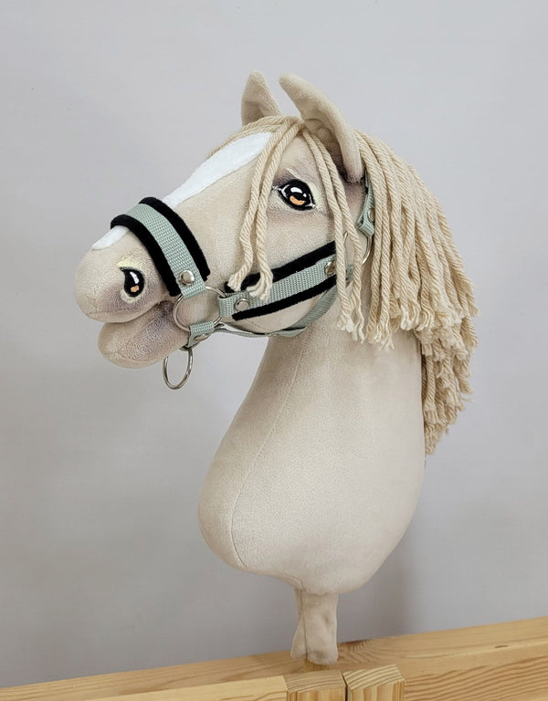 Super Hobby Horse - Hobby Horse riimu A3 mustalla tekokarvalla + naruriimu musta-salvia