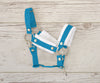 Super Hobby Horse - Hobby Horse riimu A3 valkoisella tekoturkiksella + kiinnitysnaru nyöristä valkoinen-turkoosi