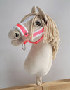 Super Hobby Horse - Hobby Horse -riimu A3 valkoisella tekoturkiksella ja naruriimu neonpinkki/valkoinen