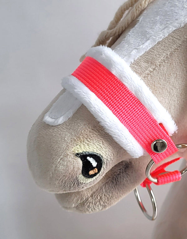 Super Hobby Horse - Hobby Horse -riimu A3 valkoisella tekoturkiksella ja naruriimu neonpinkki/valkoinen