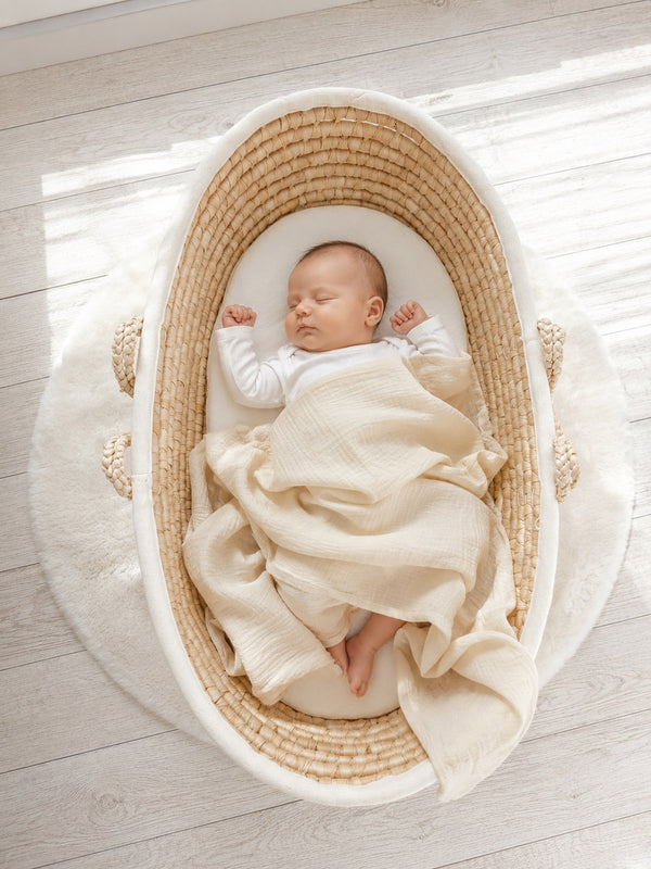 My Sweet Baby - Lasten musliinipeitto tupsuilla - kermanvärinen