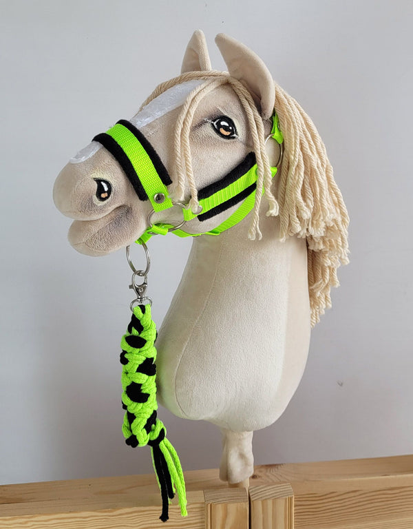 Super Hobby Horse - Hobby Horse A3 -riimusetti mustalla karvalla ja naruriimulla neonvihreä/musta