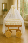 My Sweet Baby - Bellamy Deluxe Moses-kori rottinkia verhoilla - luonnollinen + kermanvärinen vuodevaatesetti
