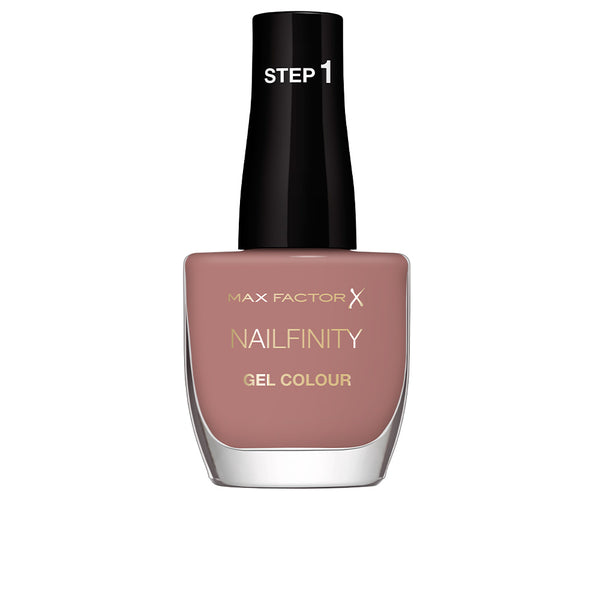 Max Factor Nailfinity #215-standing ovation | Vuodevaatteet.fi
