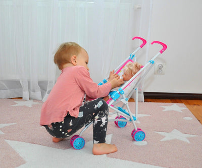 Milly Mally -nukkevaunu malli Julia, väriltään karkkiroosa.