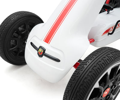 Musta Abarth-polkutraktori.