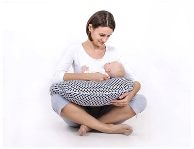 Monikäyttöinen ergonominen imetystyyny - brown checkered