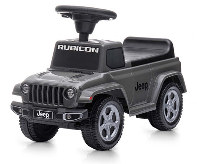 Harmaa Jeep Rubicon Gladiator -auto ulkona.