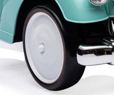 Harmaa leikkiauto Rolls-Royce mintinvärisenä.