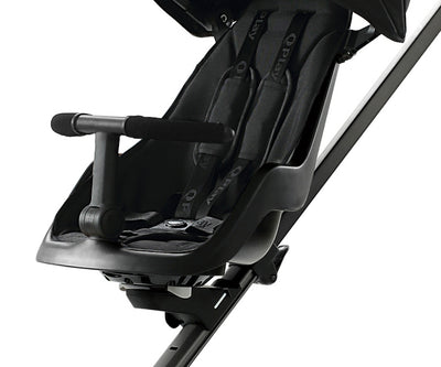 Musta Qplay Easy 3-in-1 lastenvaunut.