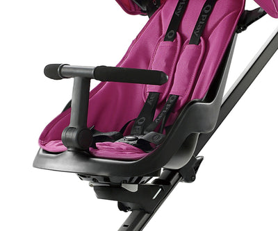 Vaaleanpunainen Qplay Easy lastenvaunut 3-in-1 -mallina.