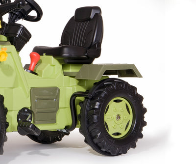 Rolly Toys -merkkinen traktori, malli Rolly Farmtrac Mercedes-Benz, varustettuna lapiolla ja vaihteilla.
