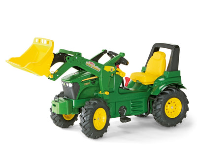 Rolly Toys 710126 traktorilelu, Rolly Farmtrac John Deere, keltainen traktori lapsille, jossa on lapio ja pumppupyörät.