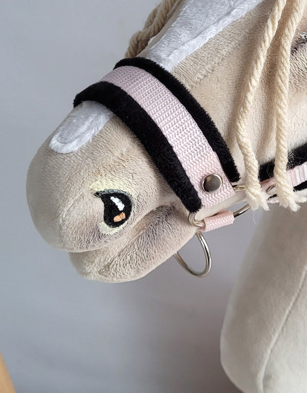 Super Hobby Horse - Hobby Horse -riimu A3 mustalla karvalla ja naruriimu musta-puuterinvaaleanpunainen