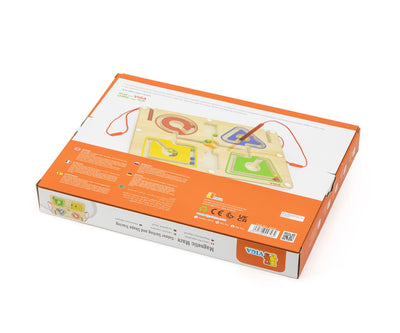 Viga 44746 -puinen labiryntti, jossa on magneettiset värien ja muotojen lajittelupalikat.