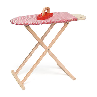 Puinen lasten silityslauta, jossa on värikkäitä kuvioita ja leikkimielinen design.