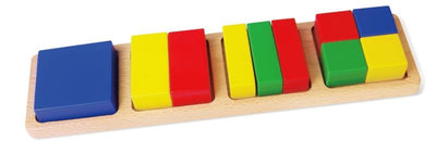 Vigatoysin matikkapalikat, joissa erivärisiä puupalikoita ja numeroita.