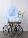 My Sweet Baby Luxury - Retro Victoria -rottinkinen vauvankori kuomulla, luonnollinen + sininen vuodevaatesetti