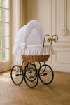 My Sweet Baby Luxury - Charlotte retro rottinkinen Moses-kori kuomulla - luonnollinen + valkoinen vuodevaatteet