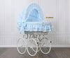 My Sweet Baby Luxury - Moses-kori korihupulla Retro Victoria -rottinkivauvanvuode, valkoinen + siniset vuodevaatteet
